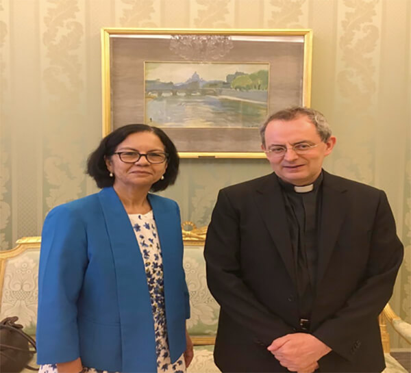 embajadora-gilda-bolt-vaticano